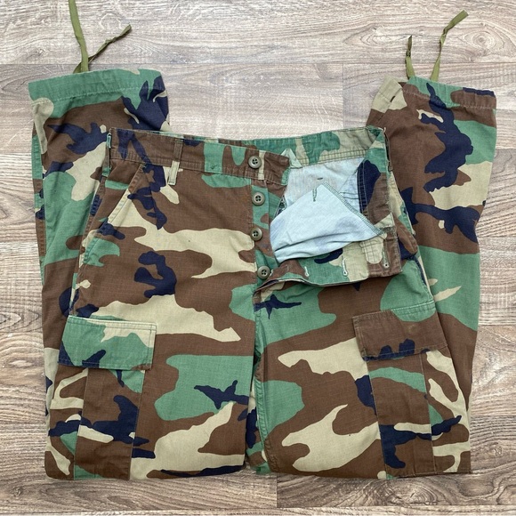 Vintage Military Camo Cargo Pants - Picture 11 of 13